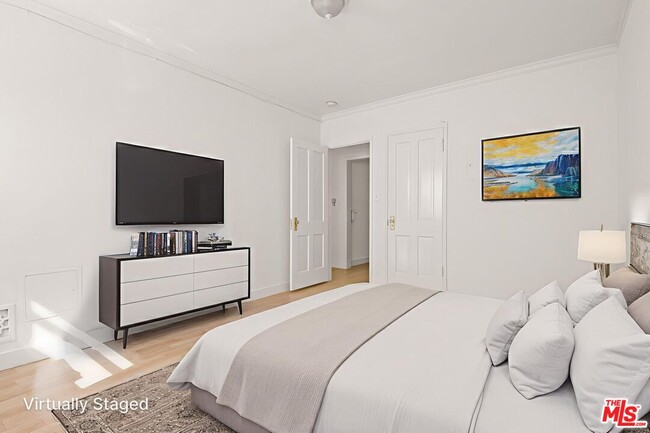 Photo - 186 N Clark Dr