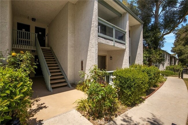 Building Photo - 23637 Park Capri Unit 34