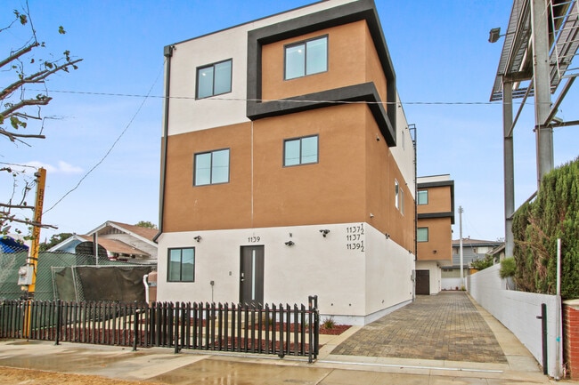 Photo - 1139 S Lorena St Unit 1137