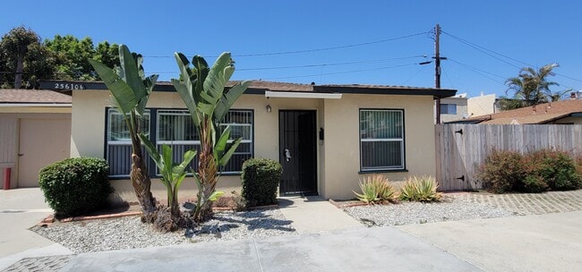 Building Photo - 25610 Oak St Unit 25610.5 OAK