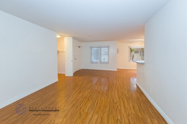 Photo - 740 S St Andrews Pl Unit 17