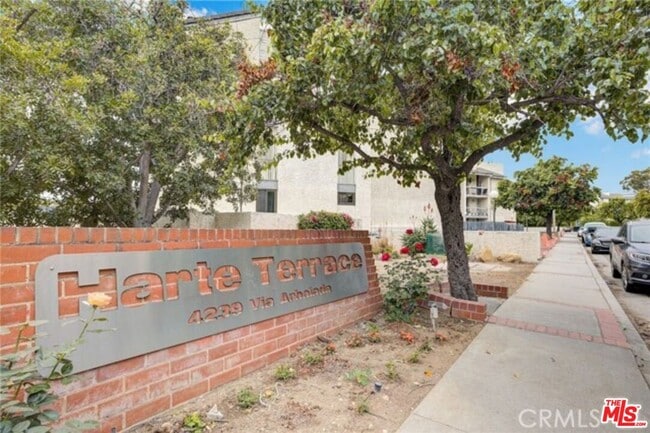 Building Photo - 4239 Vía Arbolada Unit 102