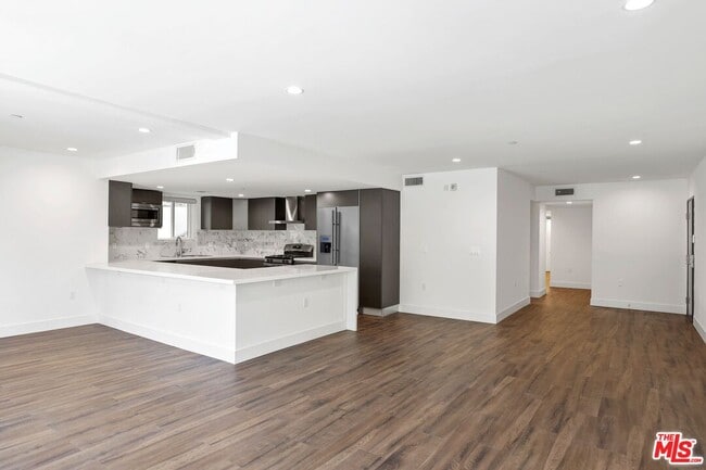 Photo - 11811 Dorothy St Unit 302