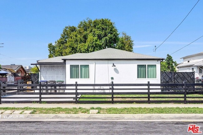 Photo - 21431 Moneta Ave