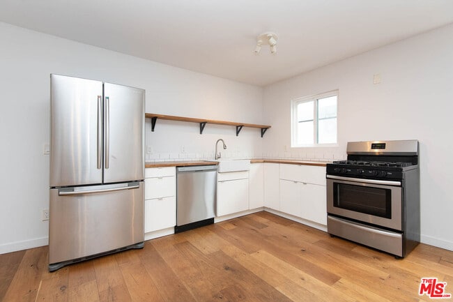 Photo - 3933 Marathon St Unit 205B