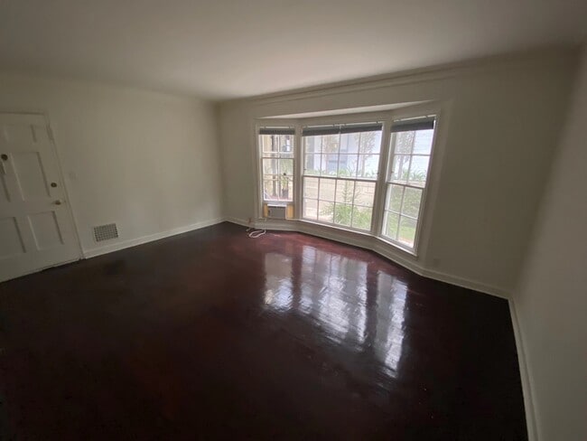 Photo - 346 N Palm Dr Unit 4
