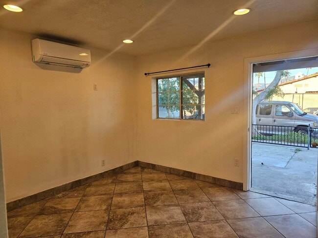 Photo - 1042 Hollister St Unit 2