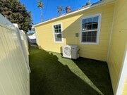 Side - 610 W Manor Dr