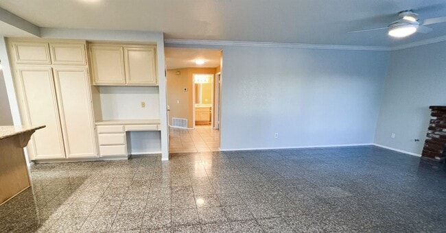 Photo - 8558 Sandhill Dr