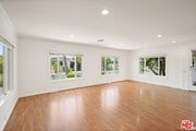 Photo - 29500 Heathercliff Rd House