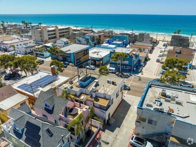 Building Photo - Mission Blvd- Beach Living- 1 bed 1 bath! Rental
