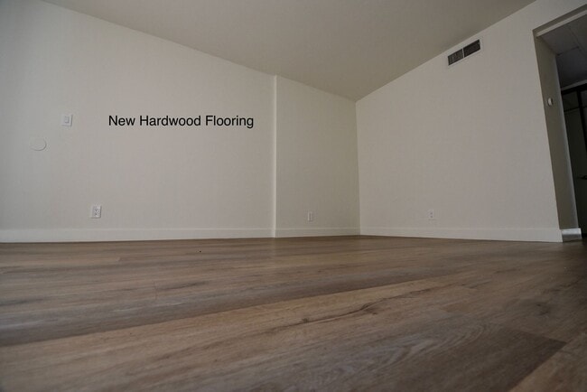 Photo - 14033 Bessemer St Unit 205