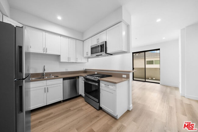 Photo - 5612 Lexington Ave Condo Unit 204