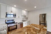 Photo - Cozy 1Bdm 1Ba Condo in Desirable Point Lom...
