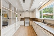 Photo - 1161 High Rd House