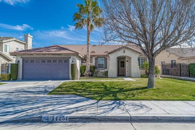 Building Photo - COMING SOON! Charming 4-Bedroom Single-Story Home in Lancaster!