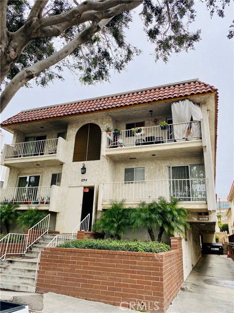 Photo - 1254 W 8th St Apartment Unit 1