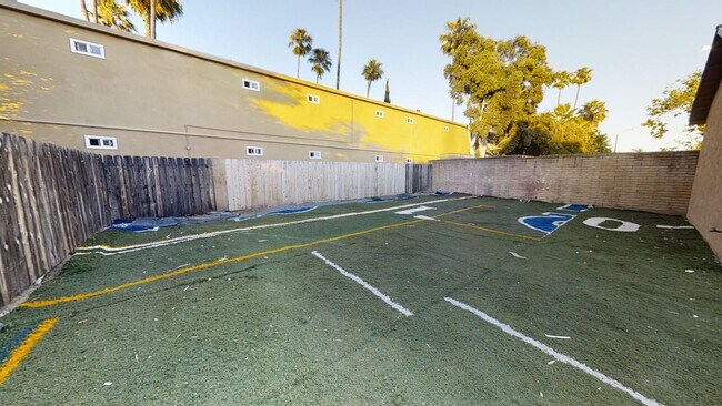 Photo - Big parking lot!!