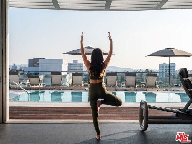 Photo - 8500 Burton Wy Unit 411