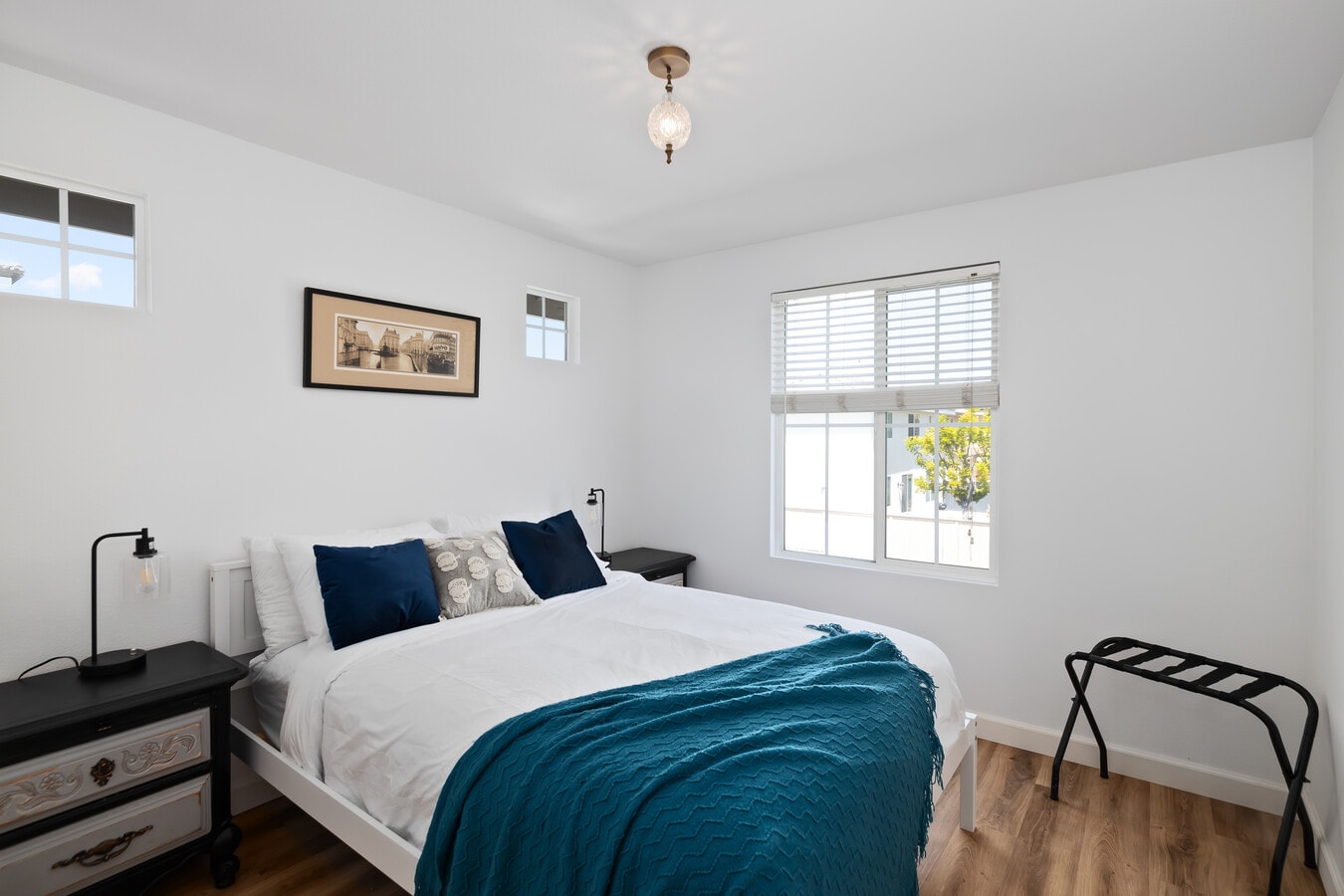 Photo - 565 Alderbery Ln