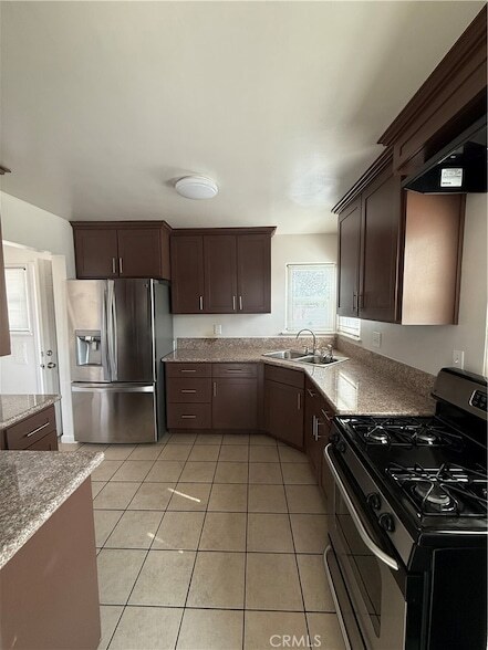 Photo - 8650 Alder Ave