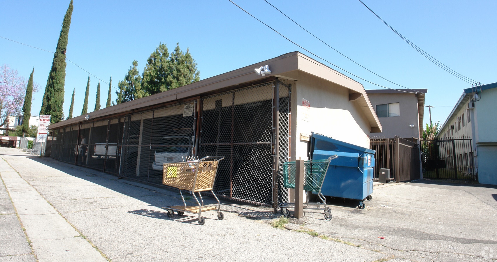 Parking - Tarzana Gardens Apartments