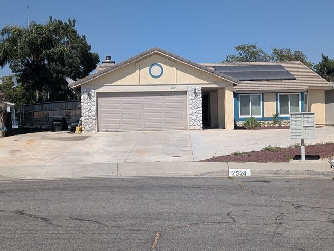 Building Photo - 2524 W Plaza Serena Dr Rental