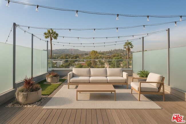 Building Photo - 5750 Hollywood Blvd Unit 737 Rental