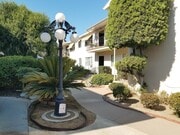 Photo - Nicely Updated 1 bed -1 bath  Street-level... House
