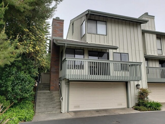 Building Photo - Townhome for Rent — La Jolla Village, South Point Community