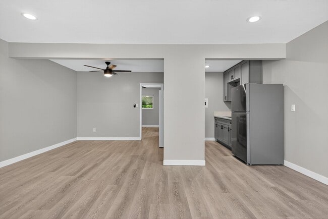 Photo - 2300 E Commonwealth Ave Apartment Unit 10