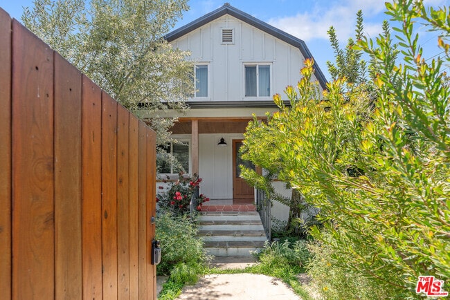 Building Photo - 6300 Arroyo Glen St Rental