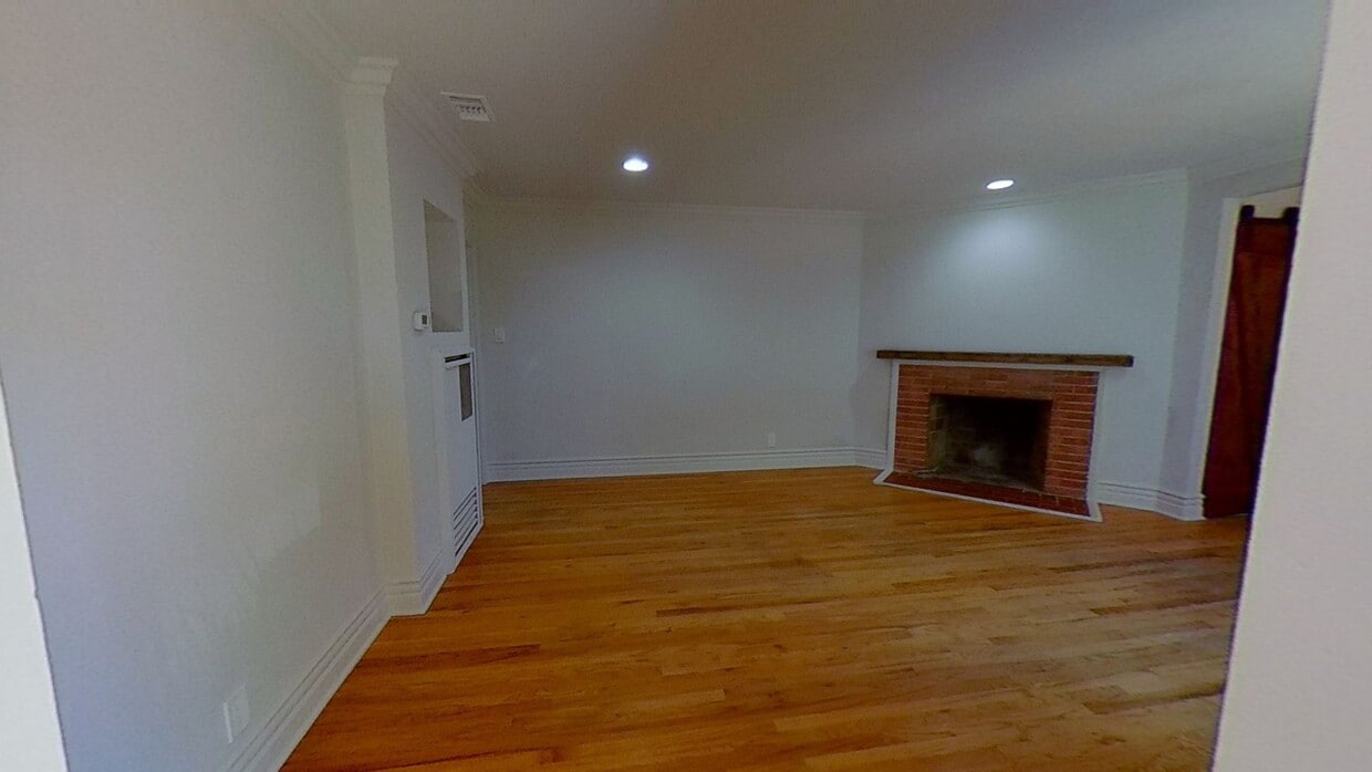 3D Tour - 11386 Tenino Ave