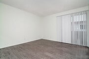 Photo - Zelzah Apartments