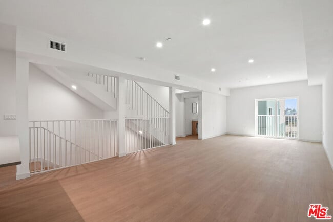 Photo - 2523 S Orange Dr