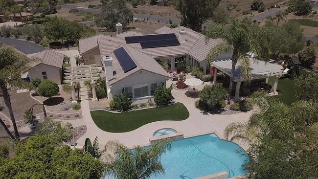 !!! RESORT-STYLE LIVING IN VALLEY VIEW EST... - !!! RESORT-STYLE LIVING IN VALLEY VIEW EST... House
