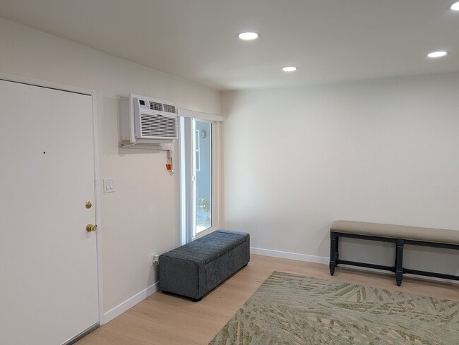 Photo - 5611 Fulcher Ave Unit 3