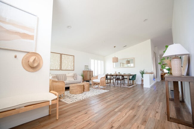 Photo - 45150 Birchcrest Cir