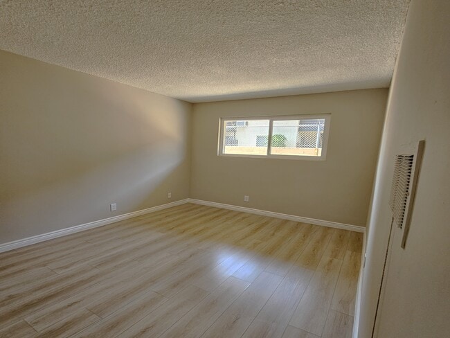 Photo - 8936 Cedros Ave