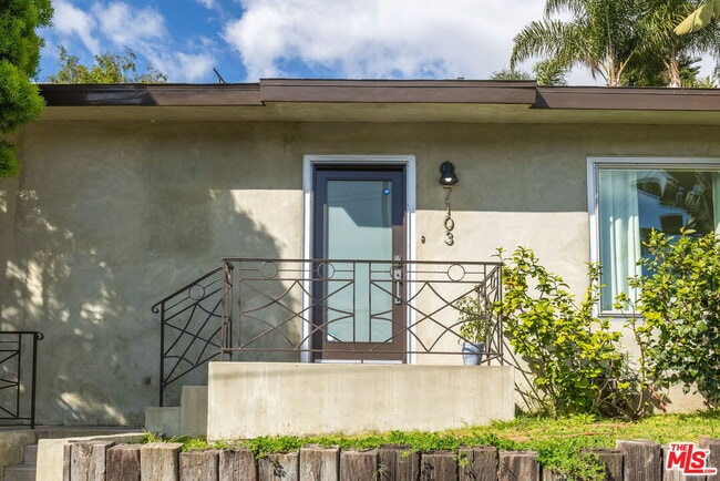 Photo - 7103 Earldom Ave