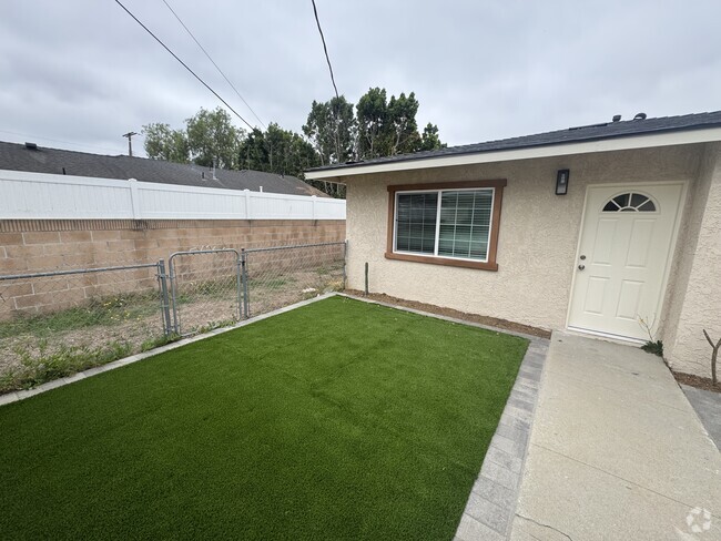 Building Photo - 1806 247th St Rental