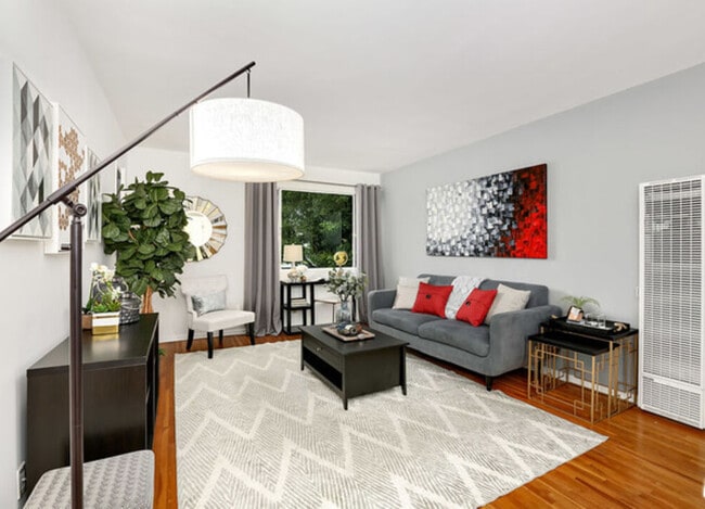 Photo - 2427 Centinela Ave Unit #G