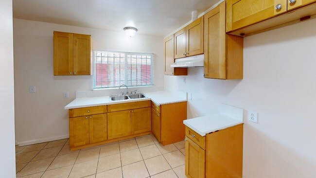 Building Photo - 939 E 111th Dr