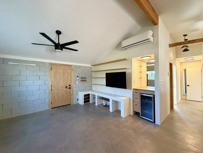 Photo - AVAILABLE NOW!! 2 Bedroom 1 Bathroom House in Cathedral City!