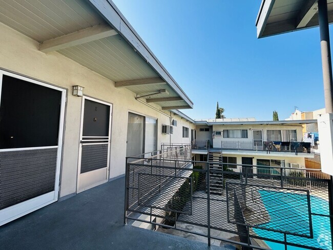 Building Photo - Vanowen NoHo Unit 8 Rental