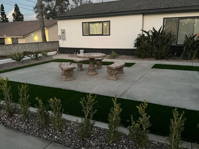 Photo - 5 Bedroom Ranch Home