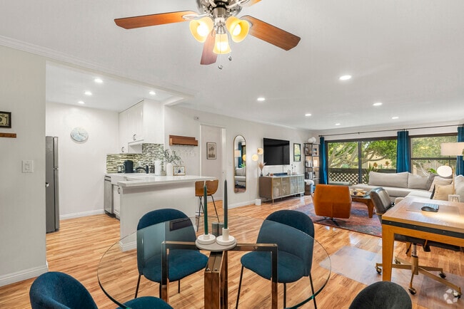 Building Photo - 7742 Redlands St Unit H1027 Rental