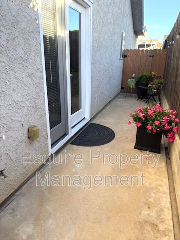 Building Photo - 9492 Darling Rd