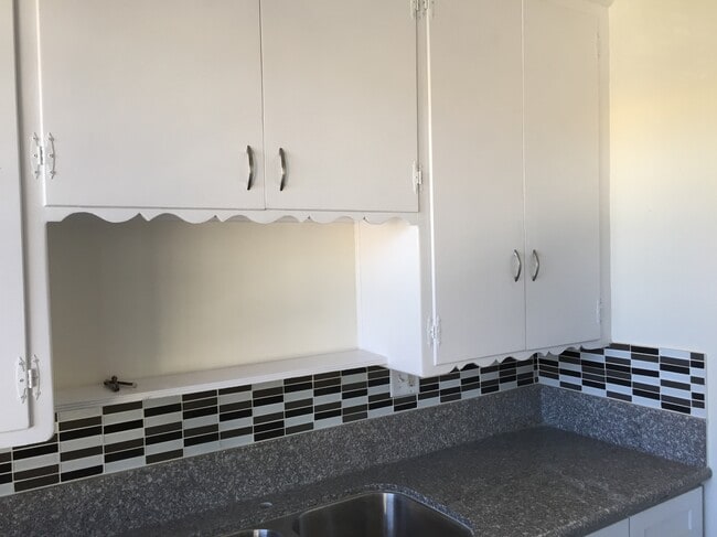 Photo - 3814 Country Club Dr Unit 1 Bed