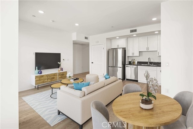 Photo - 11714 Archwood St Unit 308